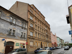 Nechvalně proslulý rómský dům v Resslově ulici řeká demolice