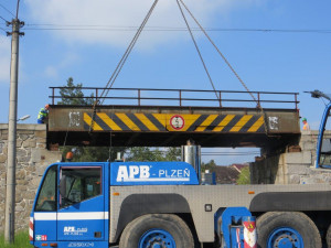 Demontáž starého železničního mostu v Dentíně u Klatov