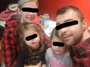 rodina z havarovaného auta