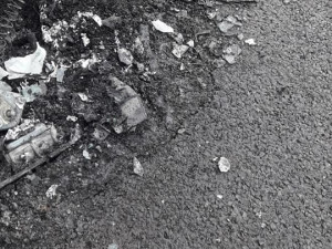 Požár auta zcela téměř zastavil dopravu v Plzni