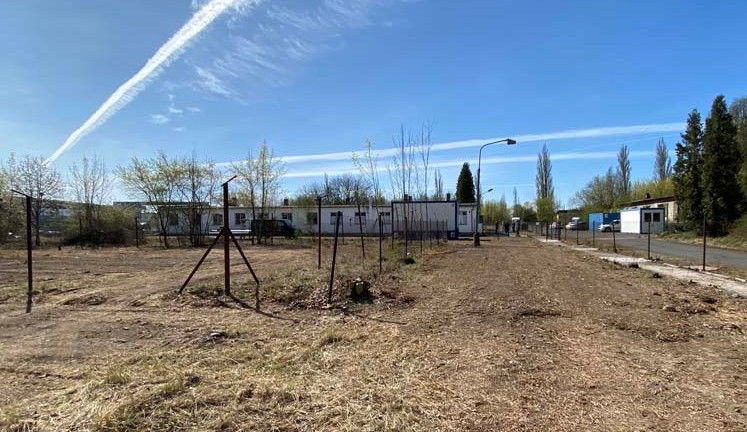 Na areál bývalých kasáren na Borech teď hledá město kupce