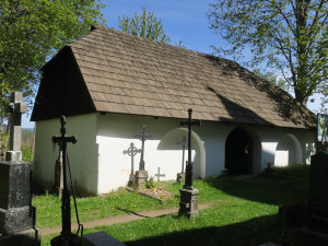 Šumavský kostelík na Mouřenci bude poprvé přenášet na internetu česko-německou mši