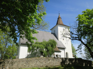 Šumavský kostelík na Mouřenci bude poprvé přenášet na internetu česko-německou mši