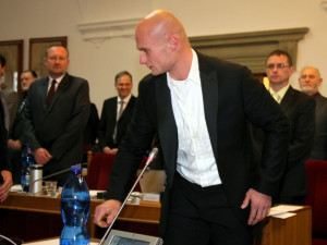Vrchní soud zrušil trest pro bývalého hokejistu a radního Plzně Michala Dvořáka