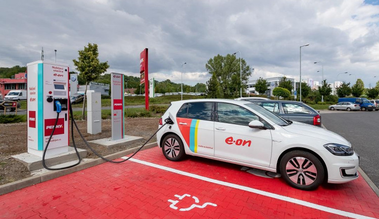 E.ON stanice u Penny Marketu v Praze_1