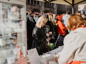 V Plzni založil Tomáš Popp před deseti lety nesmírně populární farmářské trhy