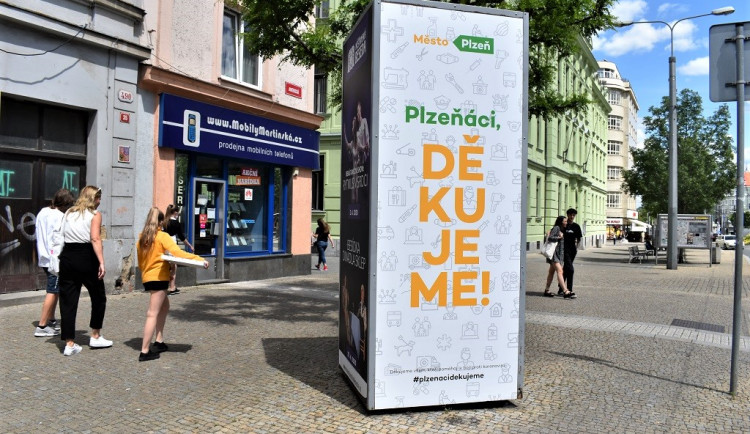 V nové kampani děkuje město Plzeň svým občanům za pomoc v boji proti koronaviru