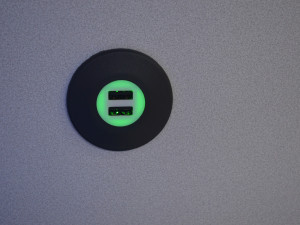 nechybí ani možnost dobíjení telefonu