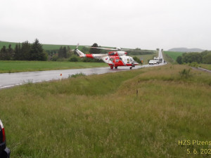 Řidič (81) nákladního automobilu nedal přednost v jízdě a způsobil těžkou nehodu