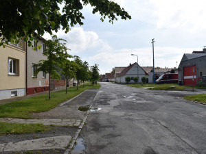 Ulice projde kompletní proměnou, přibudou nové chodníky nebo parkovací stání