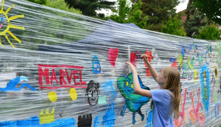 připraven bude doprovodný program