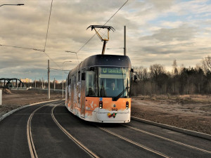 Po nejvytíženější tramvajové lince č. 4 by měly v budoucnu jezdit největší tramvaje v zemi
