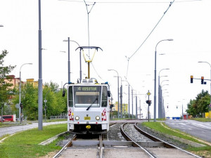 Po nejvytíženější tramvajové lince číslo 4 by měly v budoucnu jezdit největší tramvaje v zemi