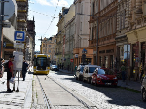 Bude to o nervy, Plzeň chystá na léto opravu tramvajových tratí v Solní i na Skvrňanské