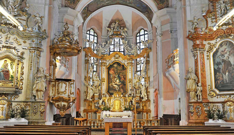 Kostel svatého Mikuláše v Dobřanech