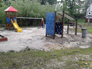 Přívalové lijáky se prohnaly mnoha obcemi kraje a zanechaly za sebou spoušť