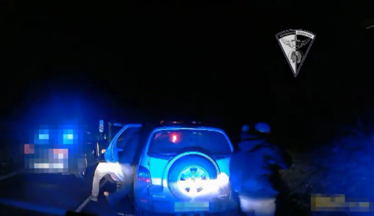 VIDEO: Policie z Královéhradeckého kraje přišila vykradačům dodávek další skutky. Škoda už je na půl milionu