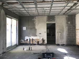 Nadšenci se spolku Bikeheart přeměňují zdevastovanou kuželkárnu v Centrum cyklistiky