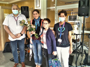 Jak slíbil, tak učinil, Honzík Kubiš (10) poděkoval Domažlické nemocnici koncertem