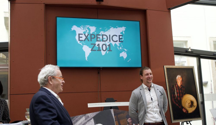 Tomáš Vaňourek prezentuje expedici Z101