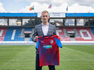 Nová posila v dresu FC Viktoria Plzeň, klub získal univerzála Ondřeje Mihálika