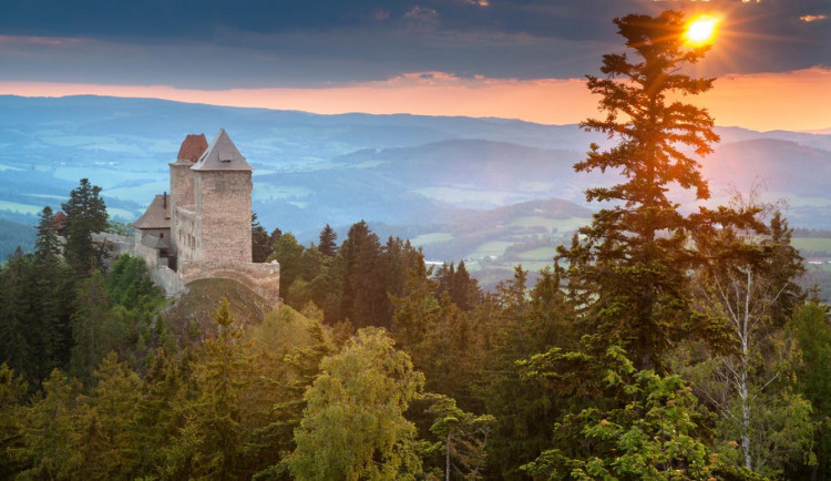 Máte rádi pohádky? Tak vzhůru do Kašperek, tady se totiž proháněl sám Anděl Páně
