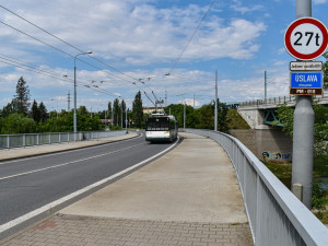 Další komplikace v plzeňské dopravě, pro auta se uzavře most v Těšínské na Doubravce