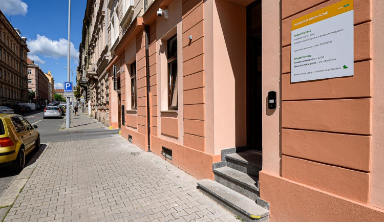 Pro zájemce o městský byt otevřela Plzeň Kontaktní místo pro bydlení, které sídlí v Jagellonské ulici 8