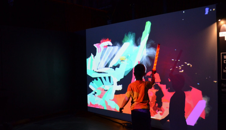 Digitální hřiště nabídne i možnost malování světelným mečem