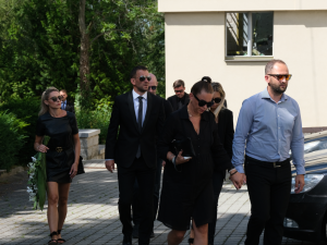 Plzeň se loučila s Mariánem Čišovským, fanoušci dojemně hladili jeho fotografii