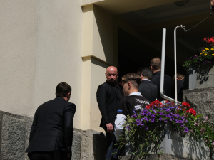 Plzeň se loučila s Mariánem Čišovským, fanoušci dojemně hladili jeho fotografii