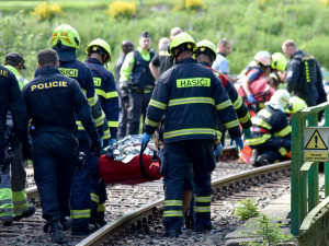 FOTO: Na trať se po tragické srážce vlaků opět vrátil provoz