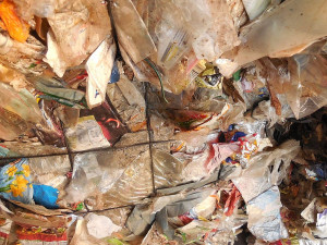 Celníci měsíc kontrolovali, zda se do ČR dováží biologický odpad související s covid-19