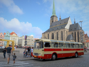 FOTO: Kde spí tramvaje a autobusy? Festival naposledy zpřístupnil i vozovnou, kde brzy začne rekonstrukce za více než miliardu