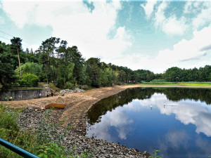 Šídlovák má hladinu nižší o 1,5 metru, důvodem jsou opravy bezpečnostního přelivu
