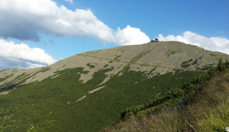 Poláci zakázali sestup ze Sněžky cestou s řetězy k Slezskému domu