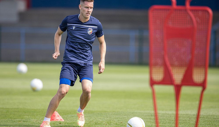 Viktoriáni na prvním tréninku a poprvé v novém oblečení