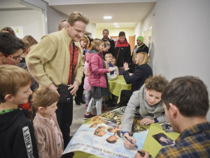 Juniorfest bude i letos v kinosálech pěti měst regionu, nově míří i do on-line prostoru