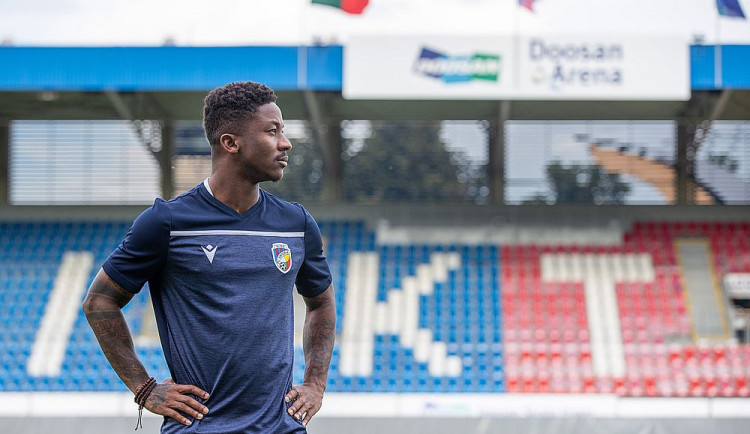 Viktoriáni mají novou posilu, do klubu přišel z Karviné záložník Adriel D’Avila Ba Loua