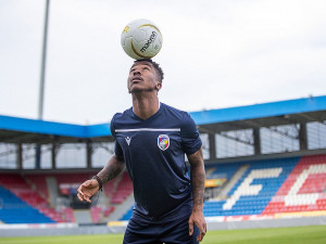 Viktoriáni mají novou posilu, do klubu přišel z Karviné záložník Adriel D’Avila Ba Loua