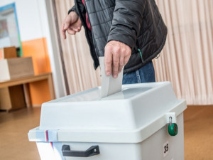 Jedna politická strana stáhla svoji kandidátku pro krajské volby v Plzeňském kraji