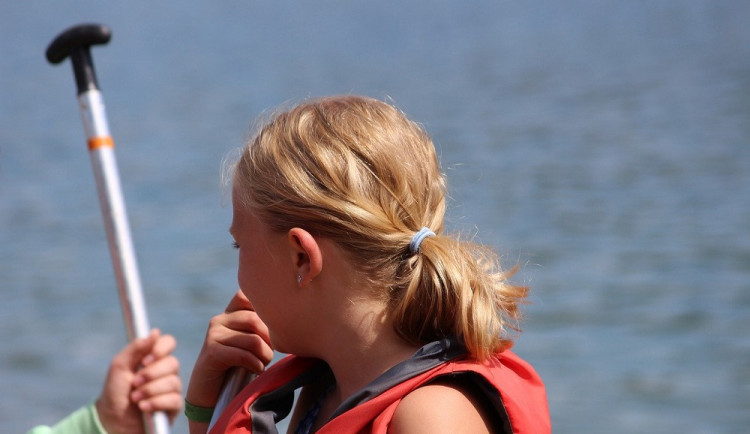 Deštivé počasí zkraje týdne zvedlo hladiny řek, vodáci si proto přijdou na své
