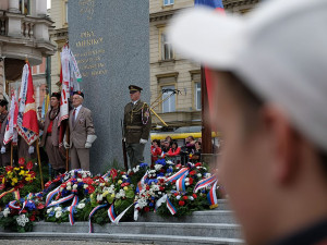 Mike Pompeo v Plzni položí květiny u památníku Díky, Ameriko! a pronese projev