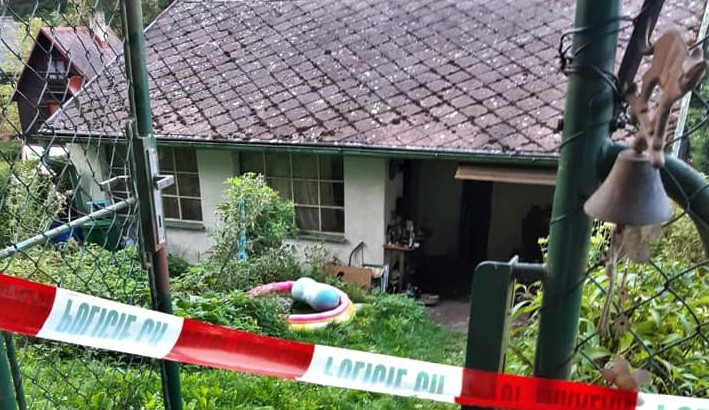 Pokusem o vraždu skončil drsný incident dvou mužů v chatě na Plzeňsku