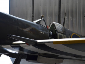 Hangár s historickými skvosty se otevřel veřejnosti, zítra čekejte na nebi Spitfire