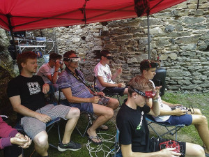 Drony létaly přímo v prostorách zříceniny hradu Buben