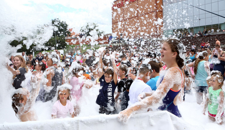 Sportmanii zakončila velká pěnová party