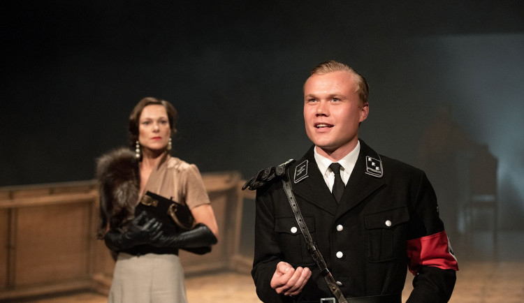 Divadelní adaptaci italského filmu Soumrak bohů uvede Divadlo J.K. Tyla v Plzni v české premiéře