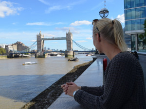 Češi cestující do Británie budou muset od sobotního rána nastoupit do dvoutýdenní karantény