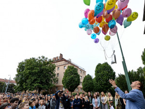 S žáky 21. ZŠ přišel školní rok zahájit primátor Plzně Martin Baxa